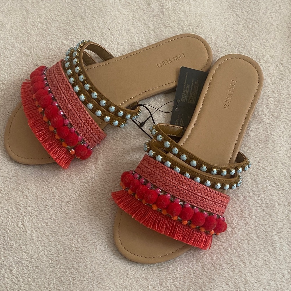 NWT Textured Sandal